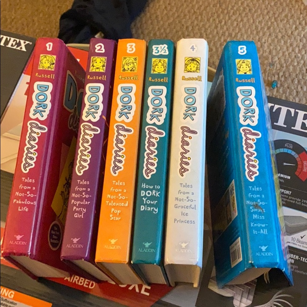 5 1/5 book collection of Dork Diaries